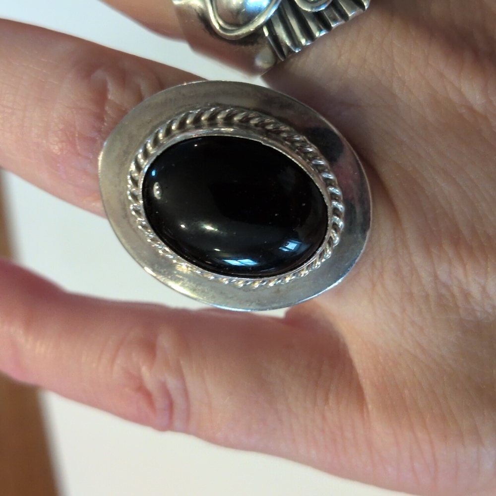 Signed Native Southwest Sterling Silver & Onyx Ring ~7.5-8